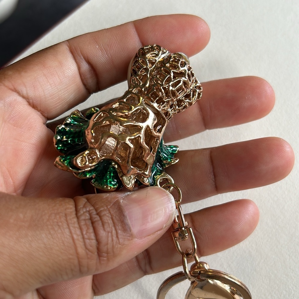 Feng Shui Cabbage Key Chain - Picture 2 of 3